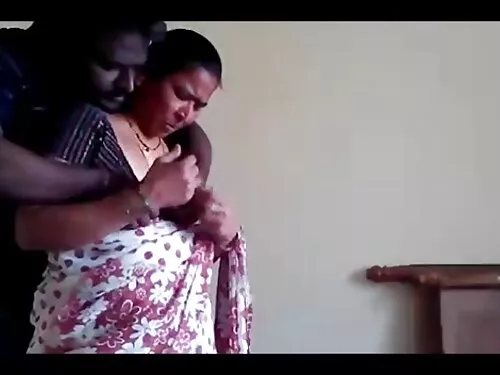 स-साना स्तन भएका जबड ...
