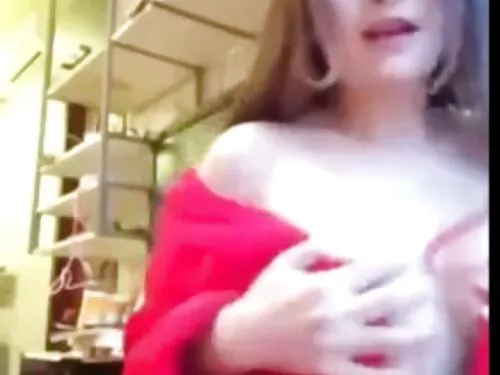 Busty श्यामला वेश्या ...