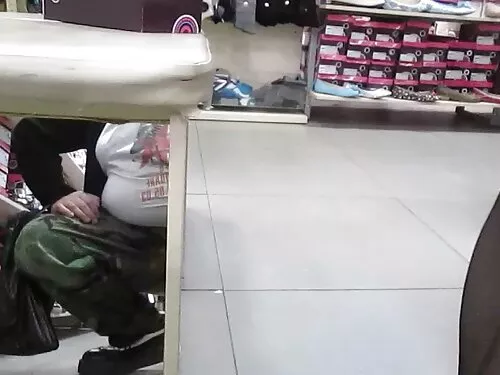 टिफनी रेन भनिने बुटि ...