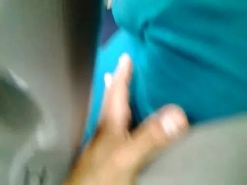 बस्टी भावनात्मक केटी ...