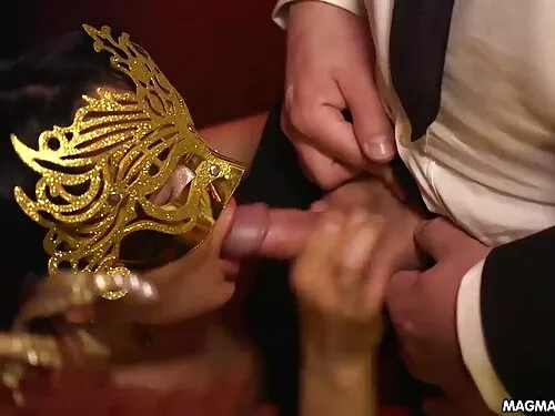 Kinky रूसी केटी बाहि ...